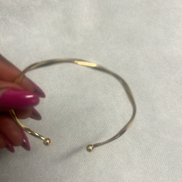 6 bracelets with different shapes - $5 - Picture 7 of 9